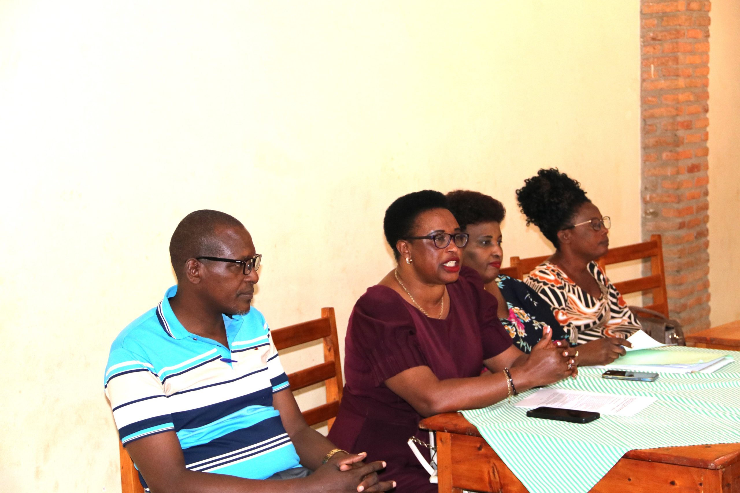 Mis en place , de Kabezi à Rohero des comités de gestion des plaintes.
