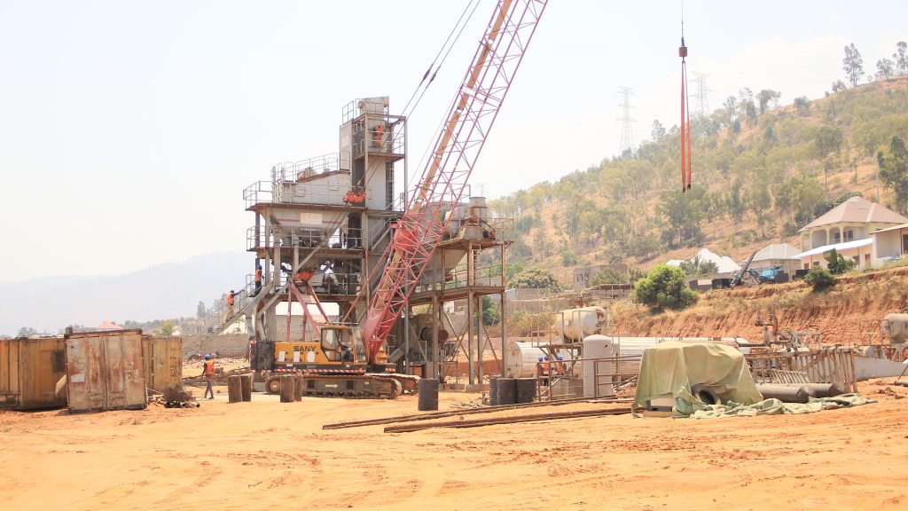 Burundi, Route Nationale n°3                                 A la base vie de l&rsquo;entreprise CFHEC, des installations sont presque fonctionnels et de  nouveaux aménagements sont en cours d&rsquo;achèvement